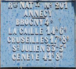 <Photo of Rue Carnot highway sign in Annecy, France>