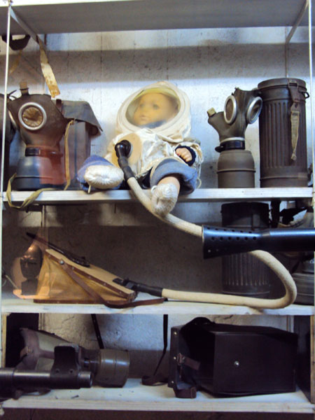 Batterie Todt in France - baby gas mask
